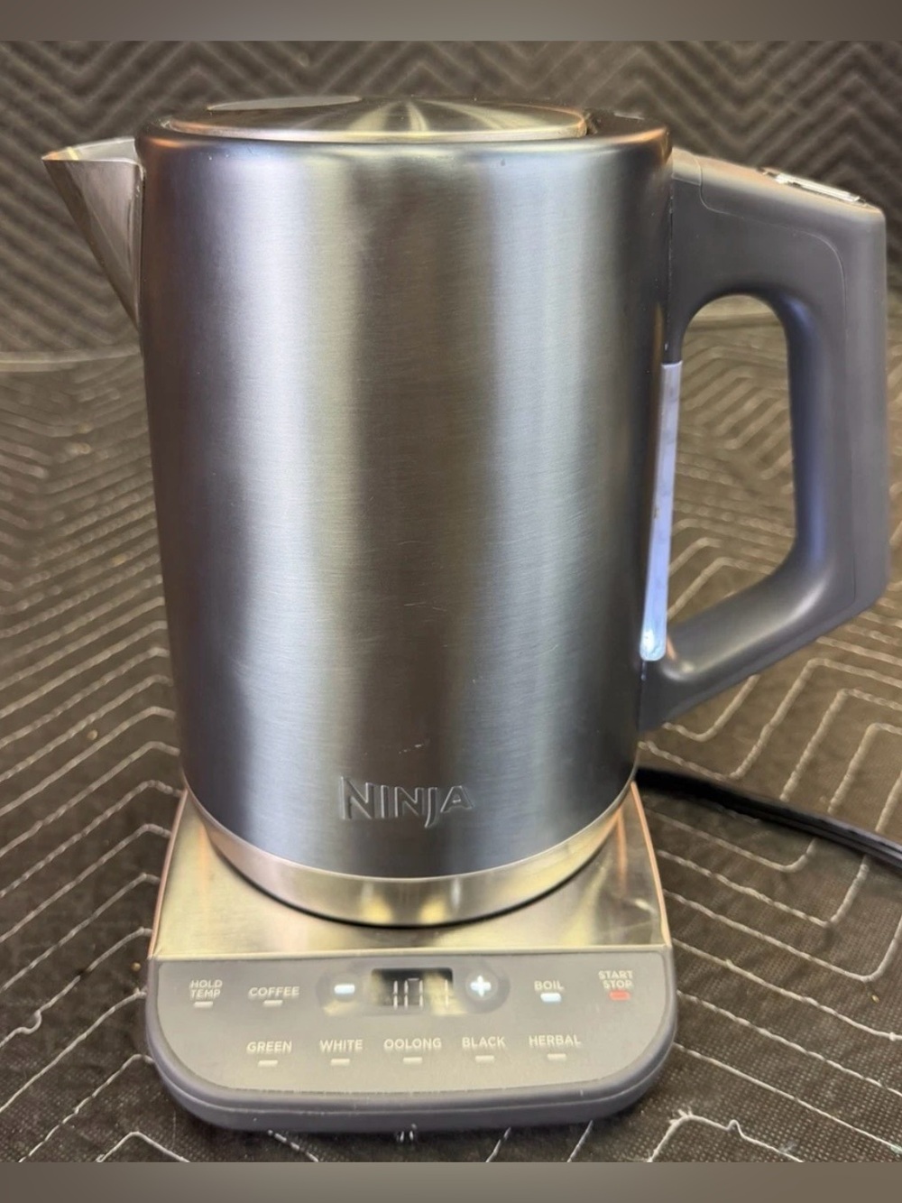 Ninja Electric Kettle in Silver and Gray